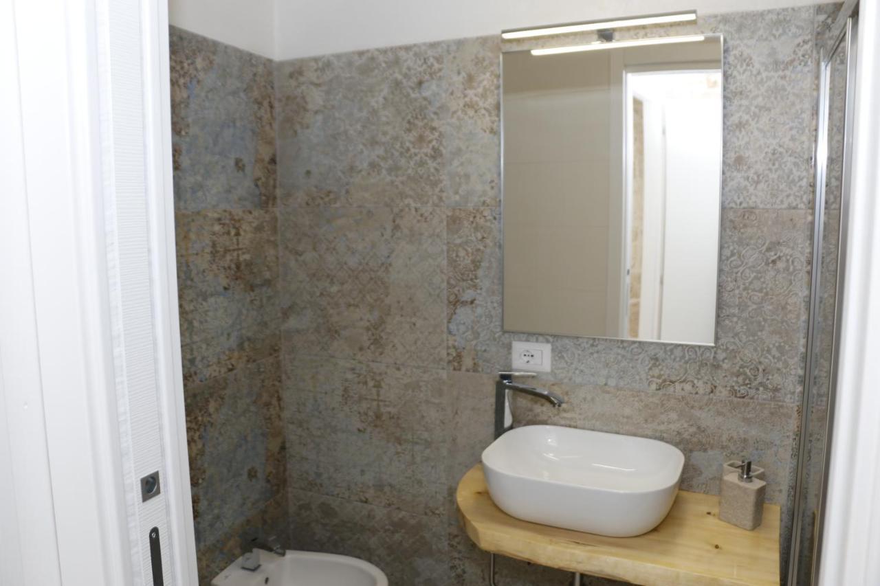 קונברסאנו La Nicchia B&B מראה חיצוני תמונה