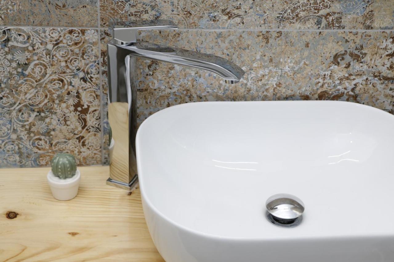 קונברסאנו La Nicchia B&B מראה חיצוני תמונה