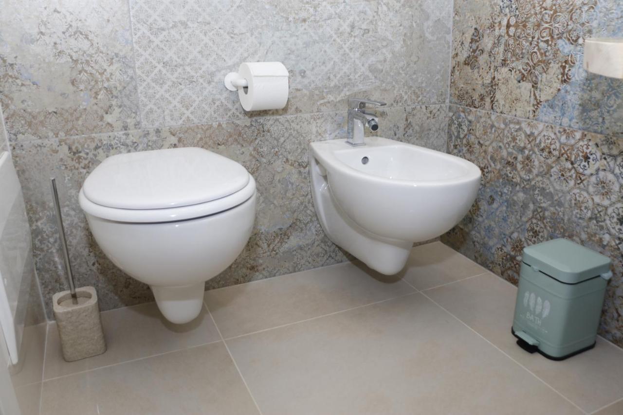 קונברסאנו La Nicchia B&B מראה חיצוני תמונה