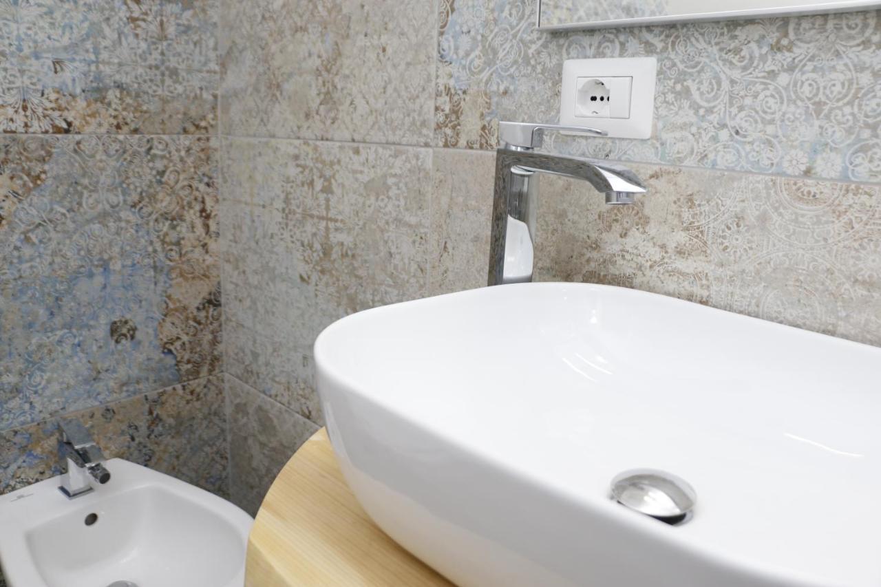 קונברסאנו La Nicchia B&B מראה חיצוני תמונה